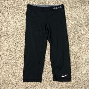 Black Nike Pro 3/4 Leggings